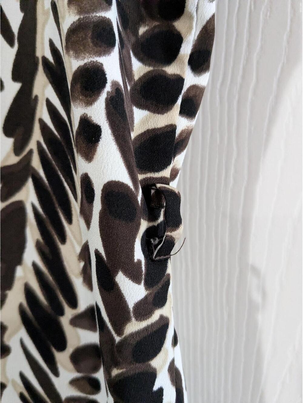 East 5th Women's Leaf Print Button Up Blouse, Black Brown, Plus Size 1X - Picture 6 of 9